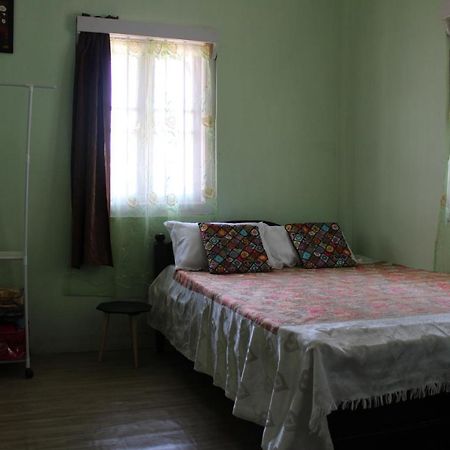 Harry'S Bed And Breakfast1 Шиллонг Екстер'єр фото